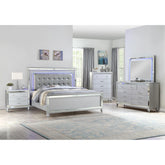 EXHIBITION King 5 PC LED Bedroom set made with wood in Silver Color