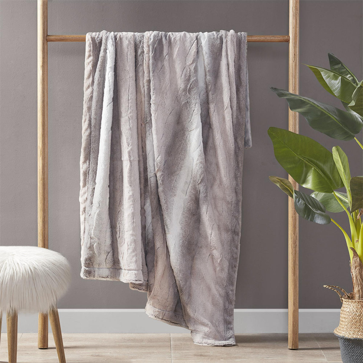 Oasis Faux Fur Throw