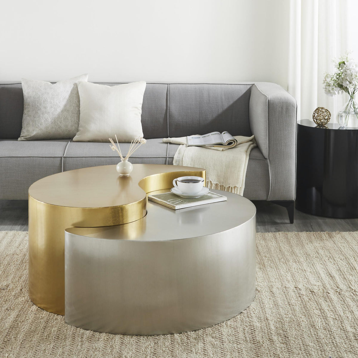 SUMMIT YANG Modern & Contemporary Style Coffee Table Made with Metal Frame in Gold & Silver