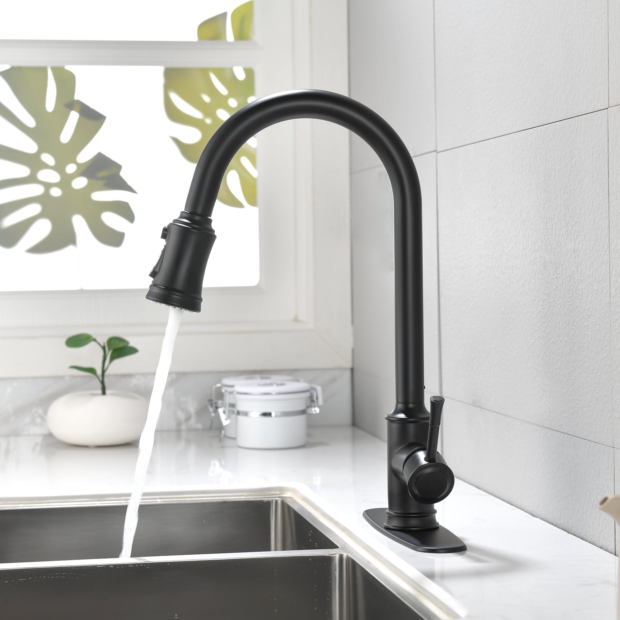 Single Handle High Arc Pull Out Kitchen Faucet,Single Level Stainless Steel Kitchen Sink Faucets with Pull Down Sprayer