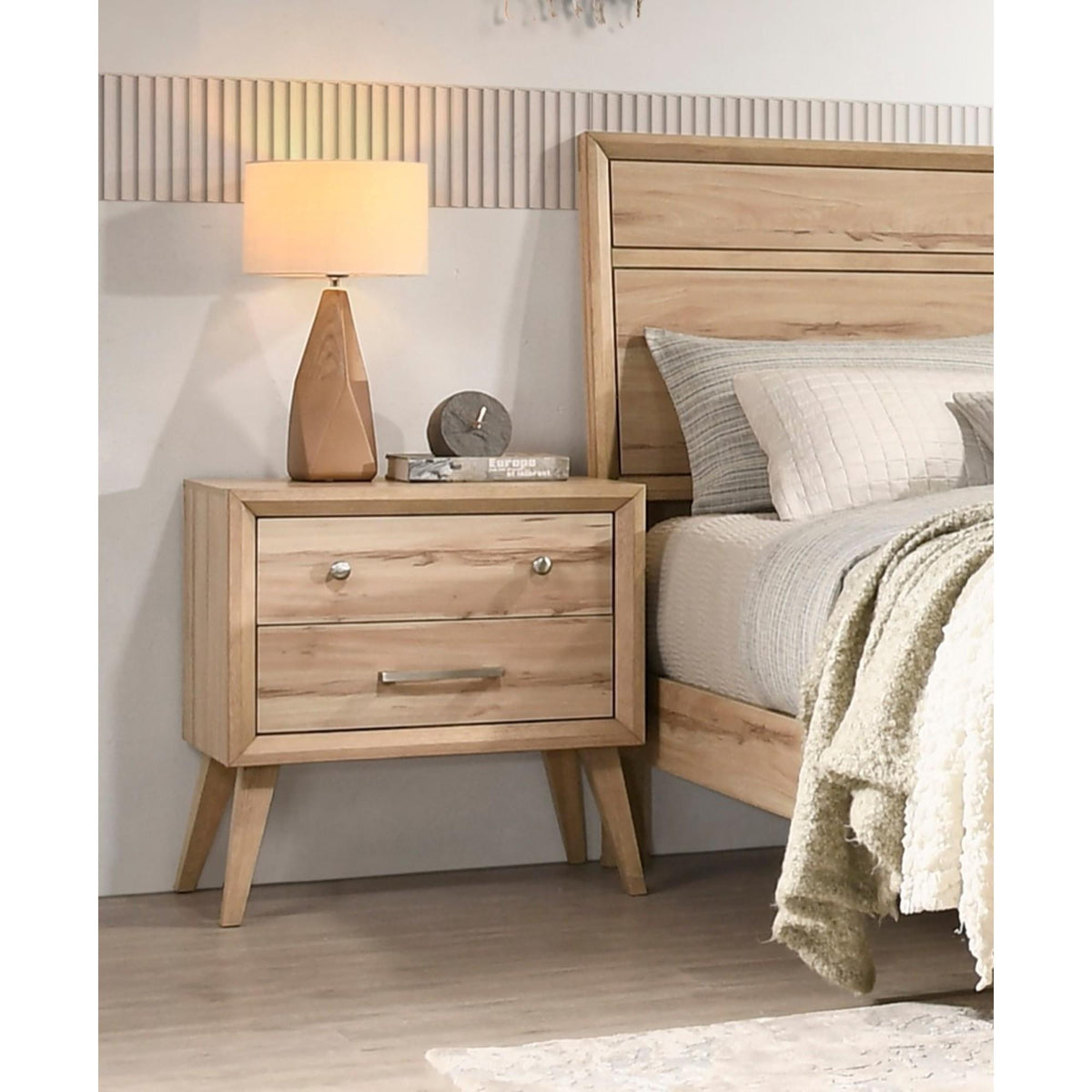 Classic Style Nightstand of 2x Drawers Natural Oak Finish Wooden Bedroom Furniture 1pc, Mid-Century Modern Design