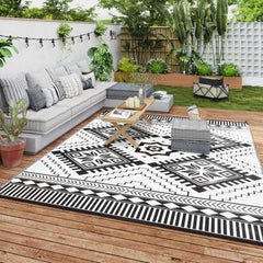Reversible Outdoor Rug, Waterproof Plastic Straw with Carry Bag, 9' x 12', White & Black Toothed Rhombus