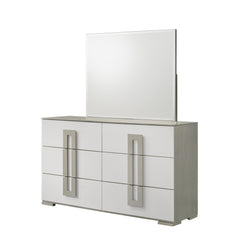 Display Contemporary Style Mirror Made with Wood in White. (INCLUDES MIRROR ONLY)