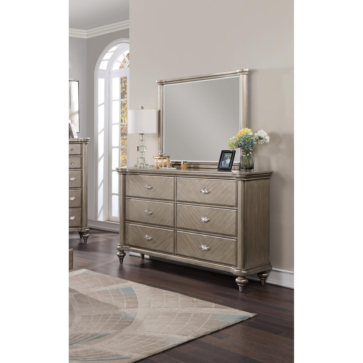 Luxury Antique Silver / Champagne Finish Dresser w Mirror Storage Space Drawers Bedroom Furniture