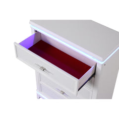 Avalon Modern Style 5-Drawer Chest with Diamond Drawer Pulls and Reflective Accents Made With Wood in White