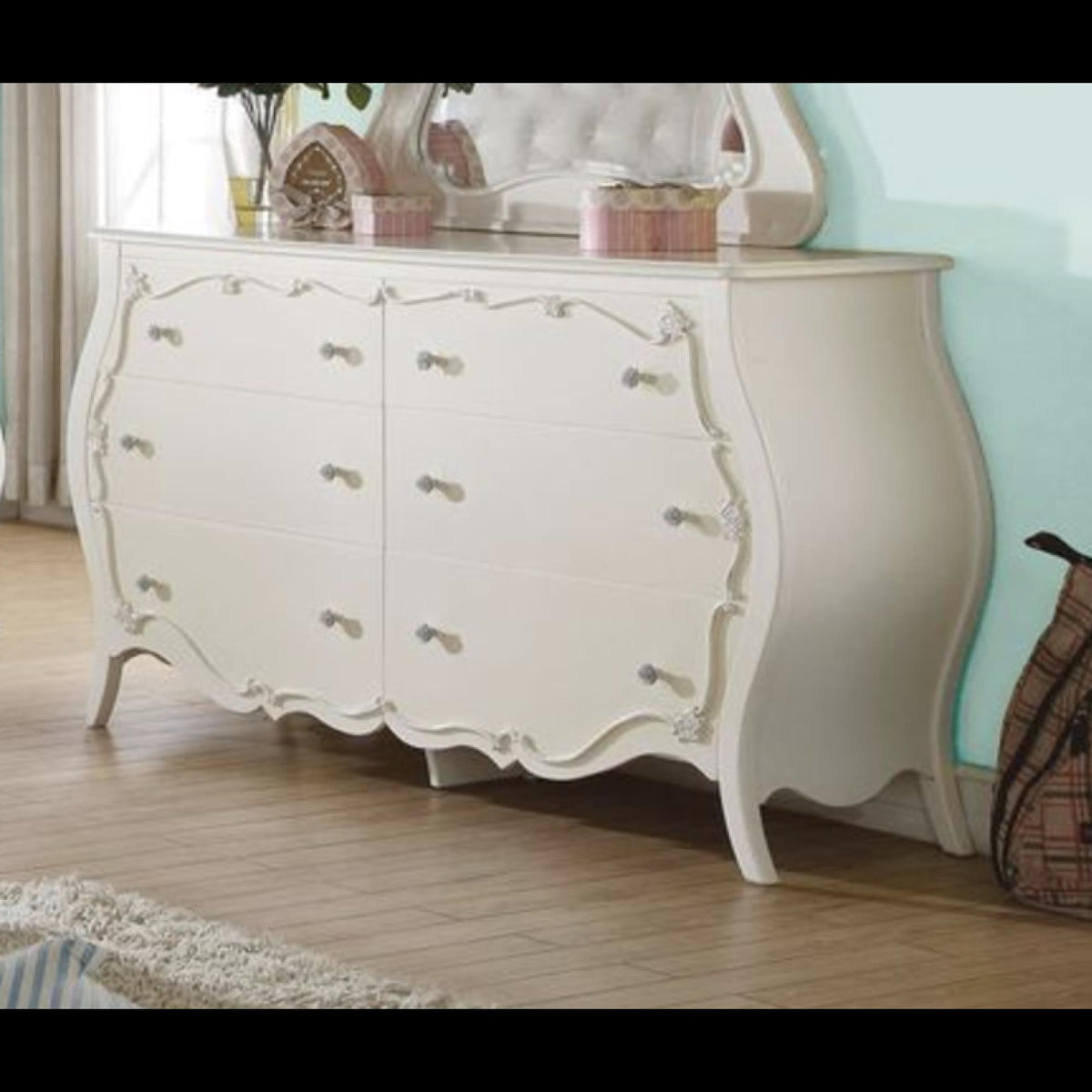 Arcadia Pearl White Finish Dresser