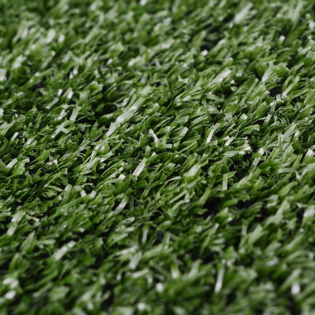 Close-up of green Bostome artificial grass with 0.3-0.4 inch pile height.