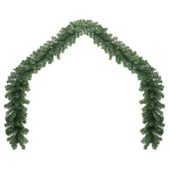 Green PVC Christmas garland 32.8ft long with 900 branches for indoor and outdoor use.