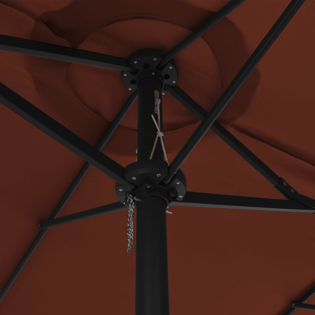 Terracotta garden parasol with aluminum pole and 181x106 cm canopy.