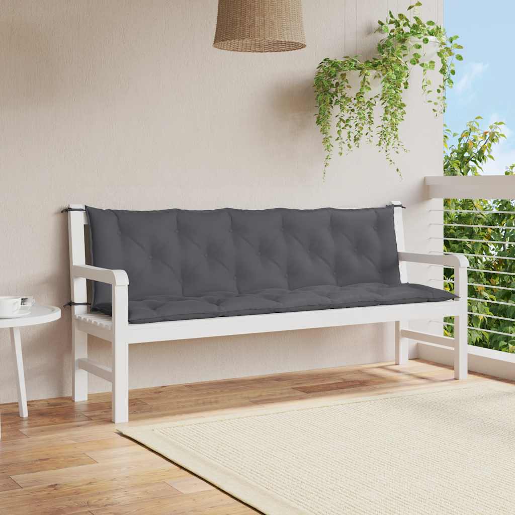 An anthracite garden bench cushion made of Oxford fabric on a white bench.
