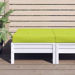 Bright green pallet cushion made of water-resistant Oxford fabric with soft foam filling.