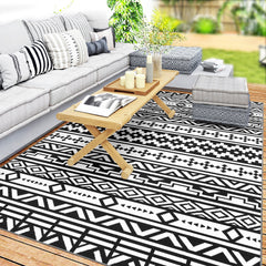 Reversible Outdoor Rug, Waterproof Plastic Straw with Carry Bag, 6' x 9', Black & White Geometric Wall