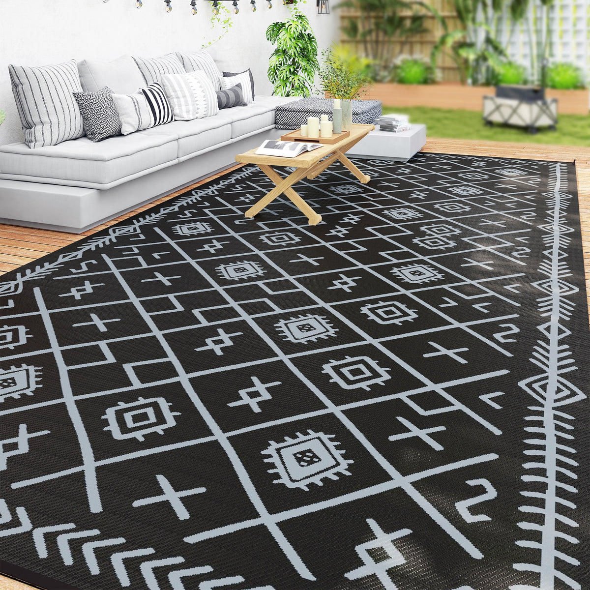 Reversible Outdoor Rug, Waterproof Plastic Straw with Carry Bag, 9' x 18', Black & Gray Rhombus