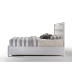 Asgard White Finish Queen Bed W/Storage