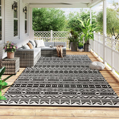 Reversible Outdoor Rug, Waterproof Plastic Straw with Carry Bag, 9' x 18', Black & White Geometric Wall