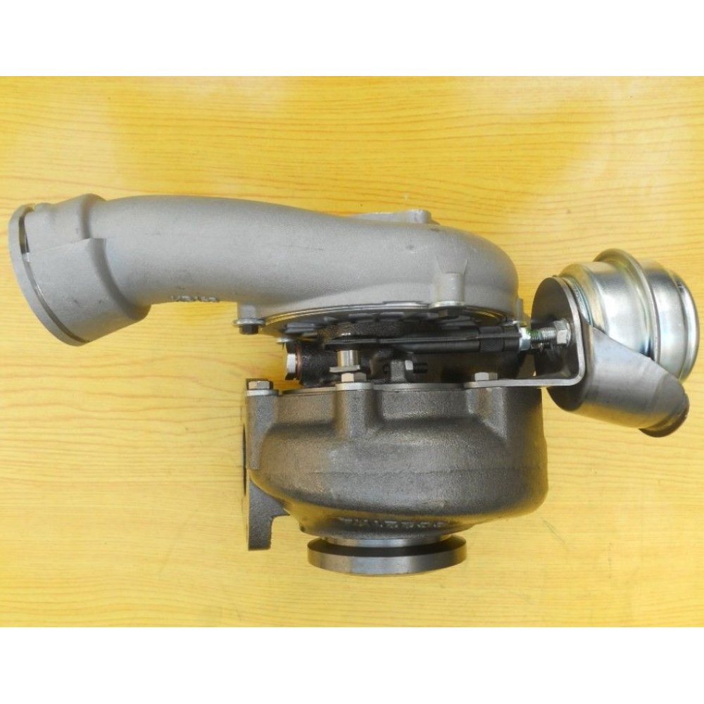 Turbolader GTA2052V Volkswagen T5 Transporter 2.5 TDI 174HP AXE Turbocharger